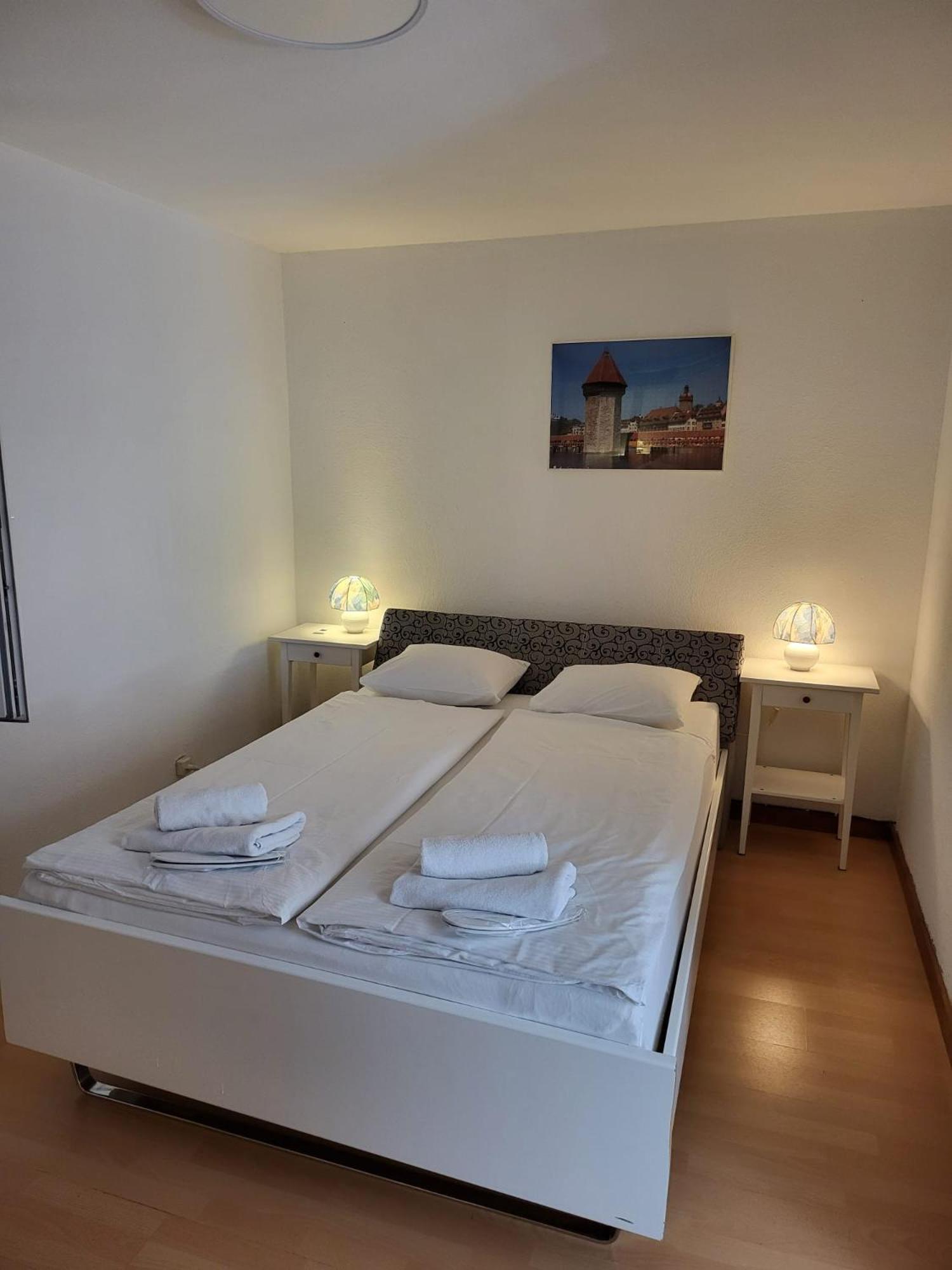 Bastis Central Guesthouse Lucerne City Exterior photo