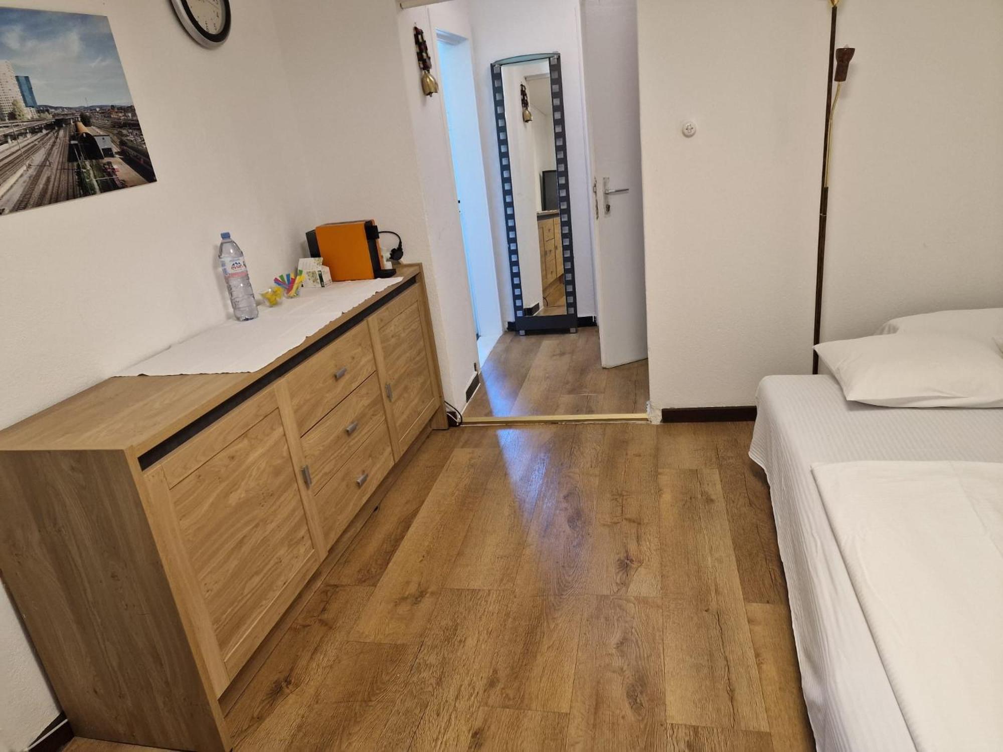 Bastis Central Guesthouse Lucerne City Exterior photo