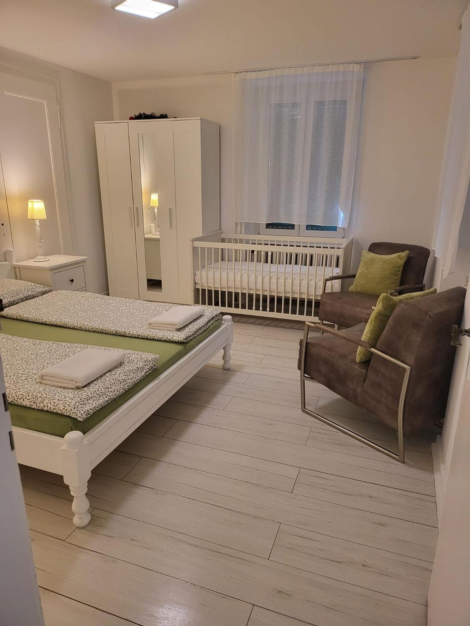 Bastis Central Guesthouse Lucerne City Exterior photo